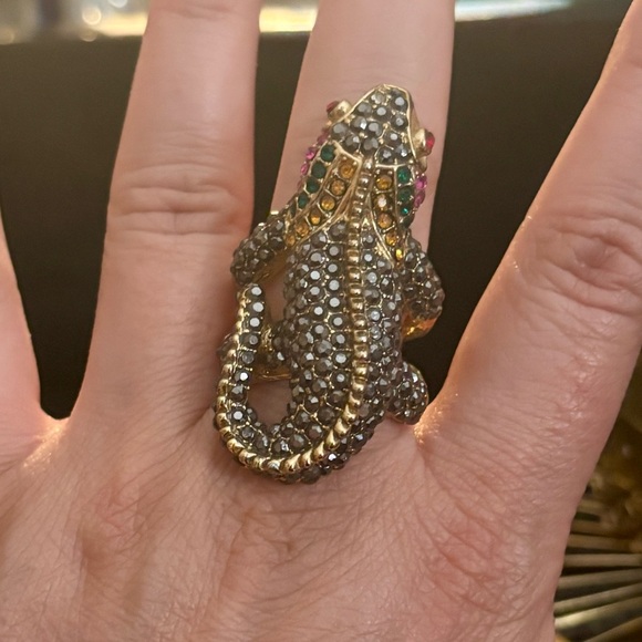Spring Street Rhinestone Gecko Statement Ring - Picture 6 of 7